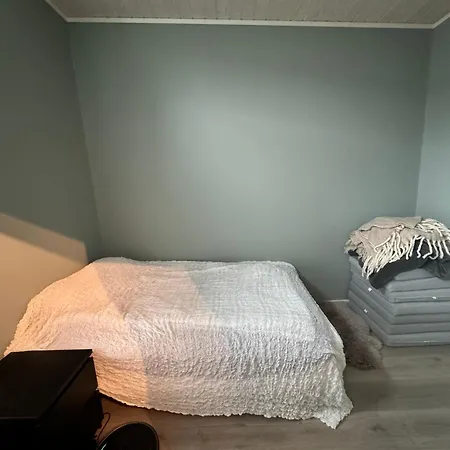 Сasa de vacaciones Terraced House With Carport And Sunny Outdoor Areas - 7 Min From Ons *