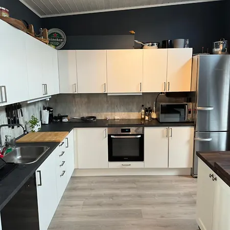 Terraced House With Carport And Sunny Outdoor Areas - 7 Min From Ons Σπίτι διακοπών *