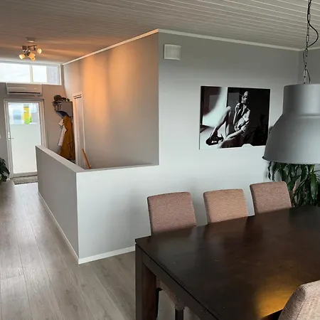 Terraced House With Carport And Sunny Outdoor Areas - 7 Min From Ons Сasa de vacaciones